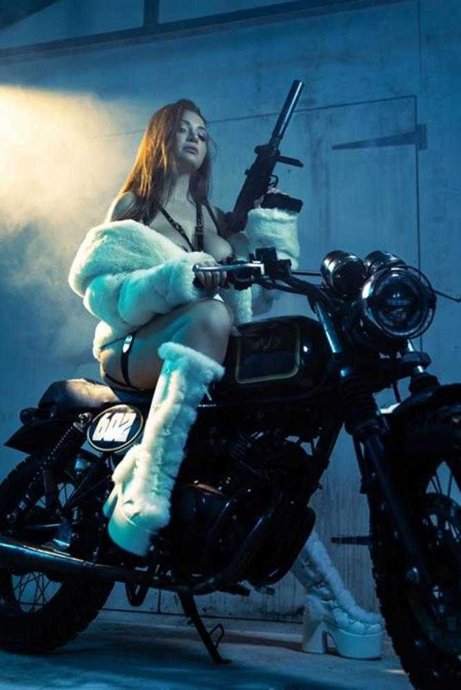 Gun Honey Doubles Down Cosplay #1 4 Pack (Mature)